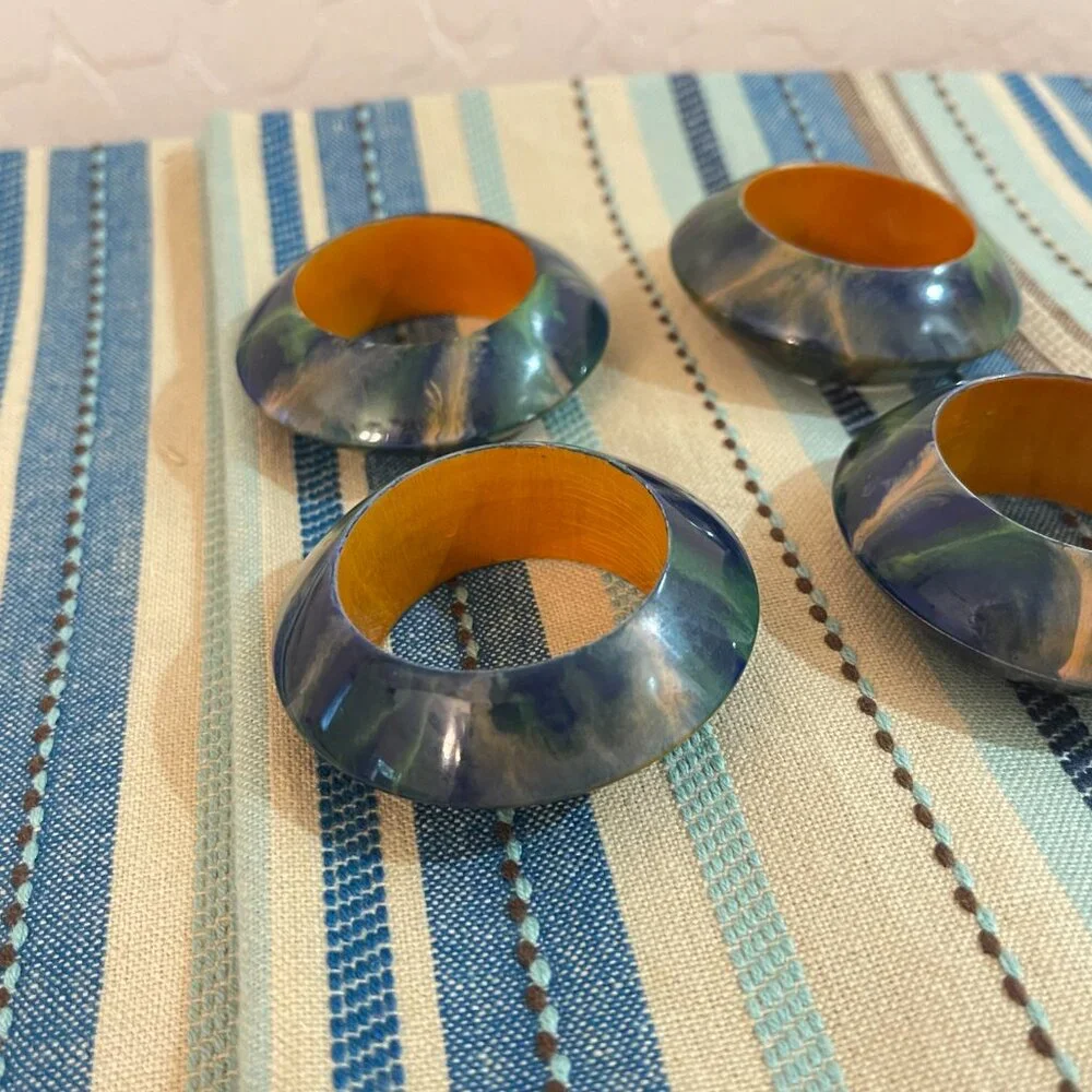 New Set of 4 Bobby Flay Cloth Napkins Rings Stripe Blue Green Tan Brown Linens